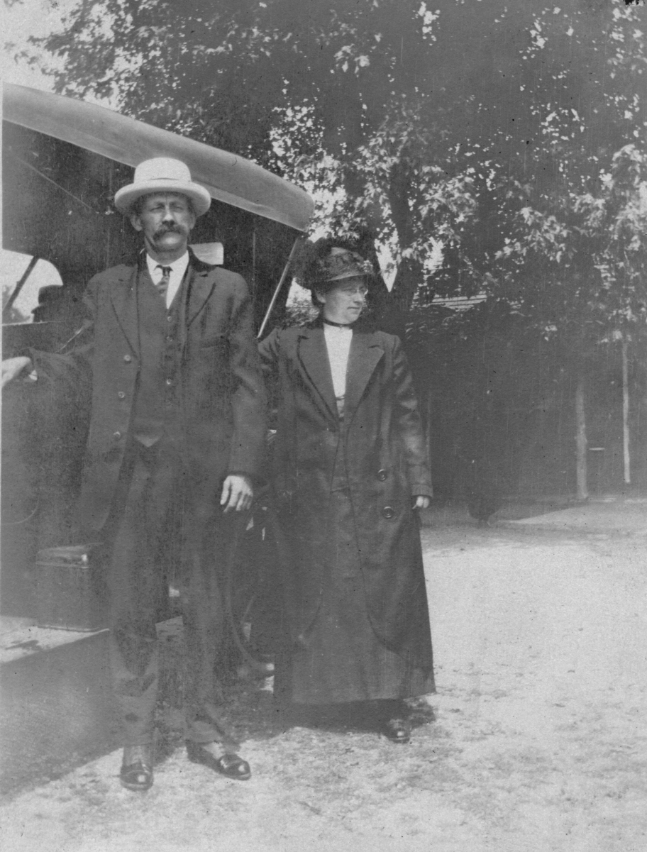 John & Johanna with Jackson auto about 1913
